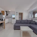 Kiara & Lukas Daire