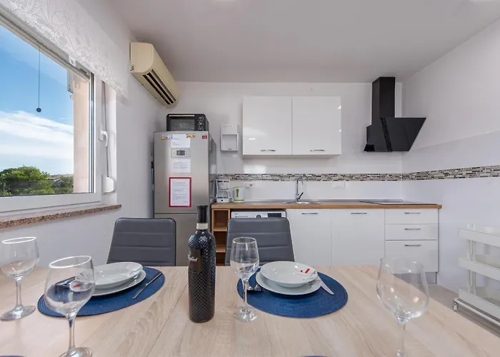 Kiara & Lukas Apartament Vir