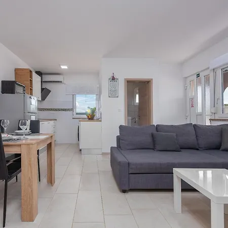 Kiara & Lukas Appartement Vir