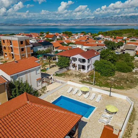 Apartman Kiara & Lukas *
